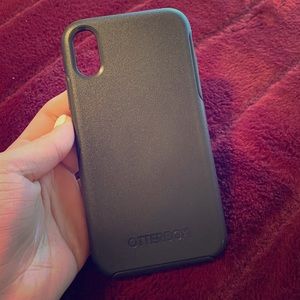 IPhone XR Black ottterbox case